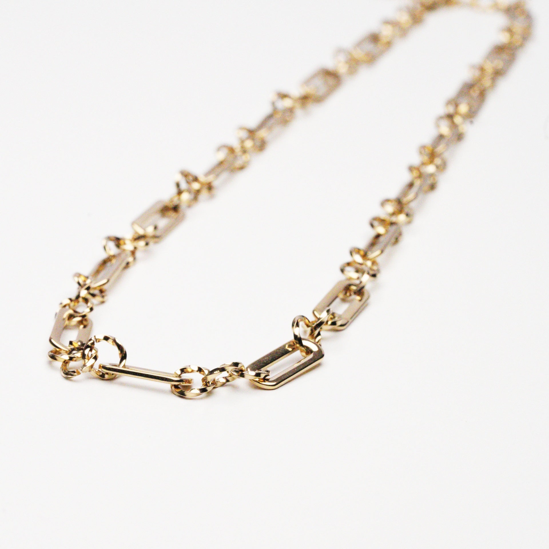 Glittering Garland Gold Chain