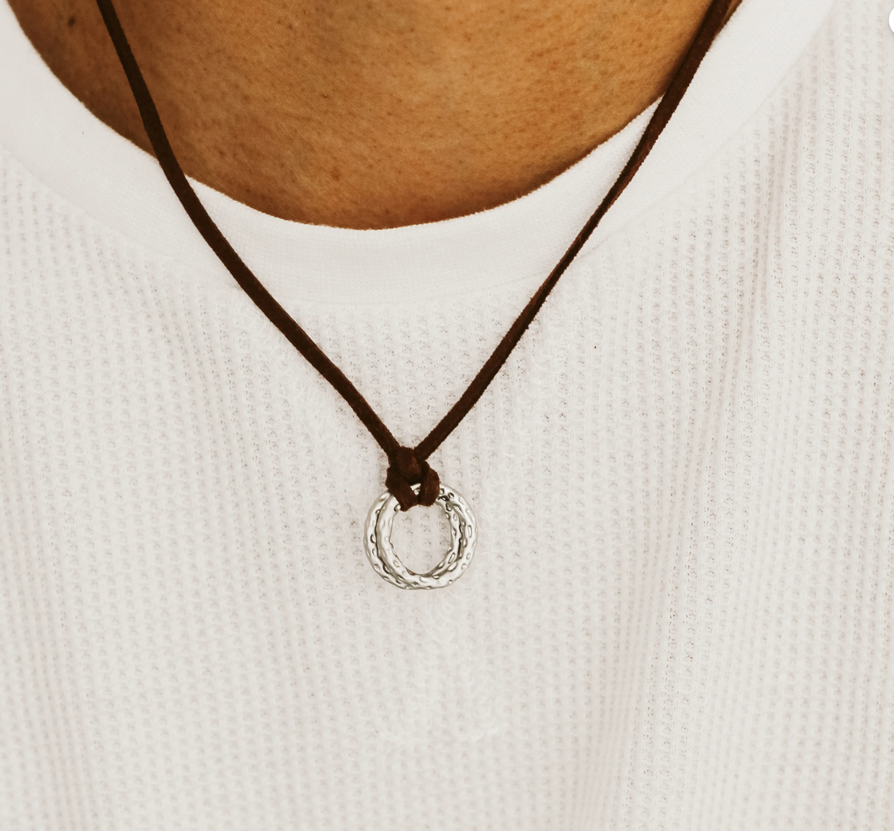 Roux Unisex Necklace