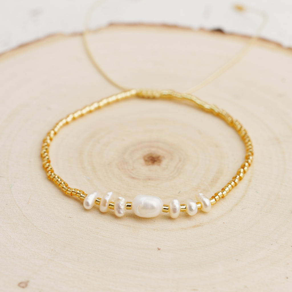 Charming Pearl Bracelet